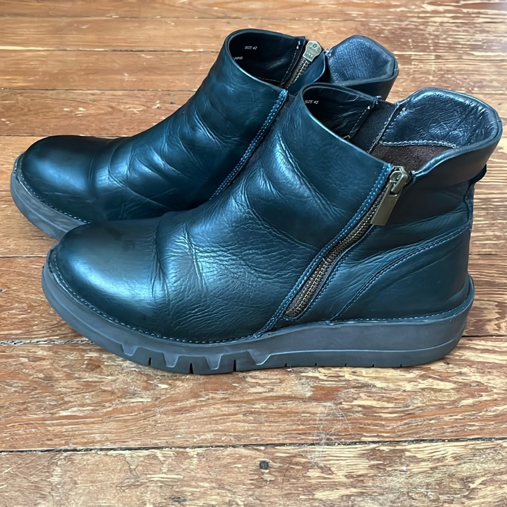 Miz Mooz Black Leather Side-Zip Platform Ankle Booties